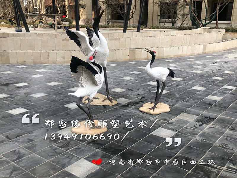 不锈钢雕塑的特点和种类有哪些